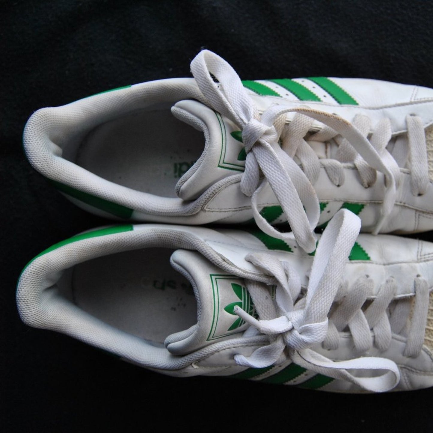 Adidas Superstar White w/ Green Stripes & Logo Size: 11 Men's