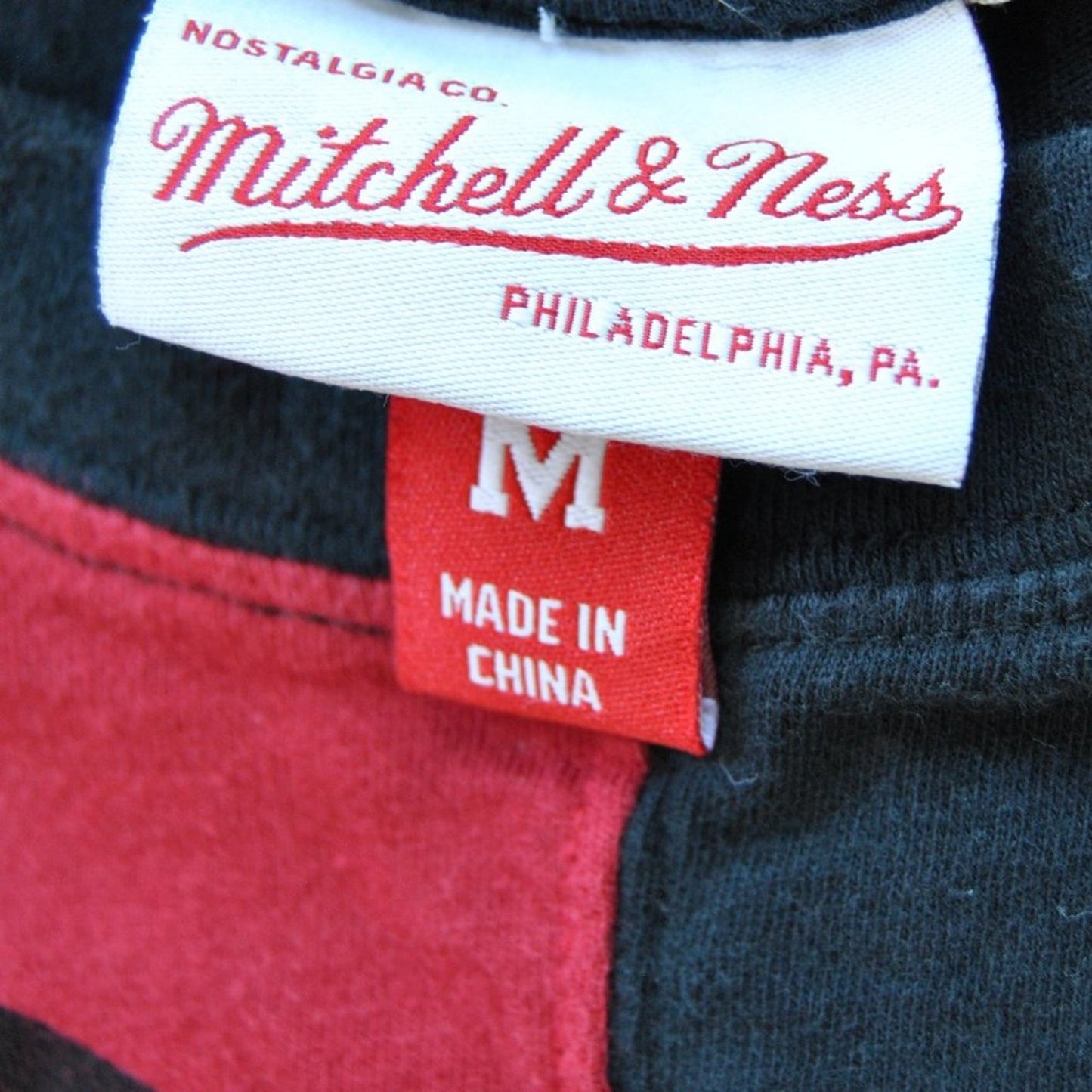 Chicago Bulls Mitchell & Ness NBA Finals 1996 Medium Red & Black Short Sleeve