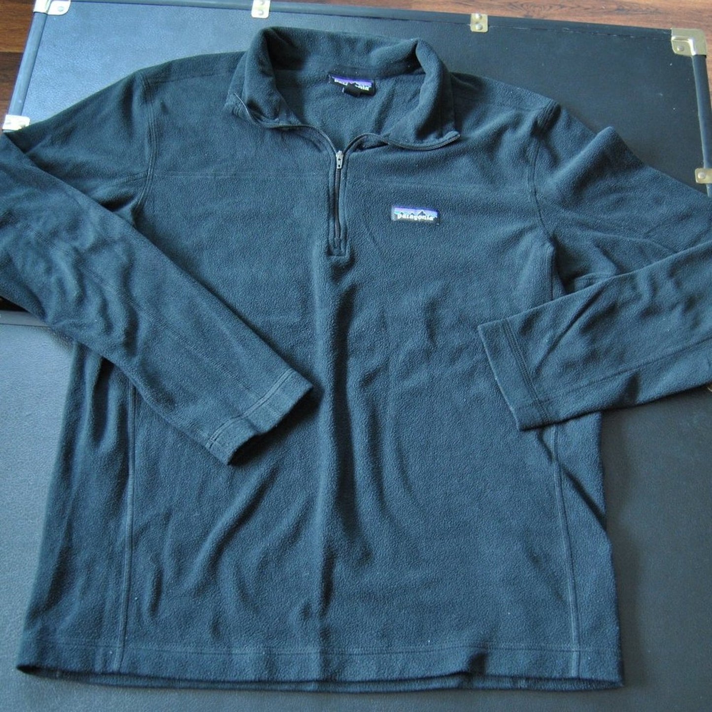 Patagonia Micro D Medium Black 1/4 Zip Fleece Pullover