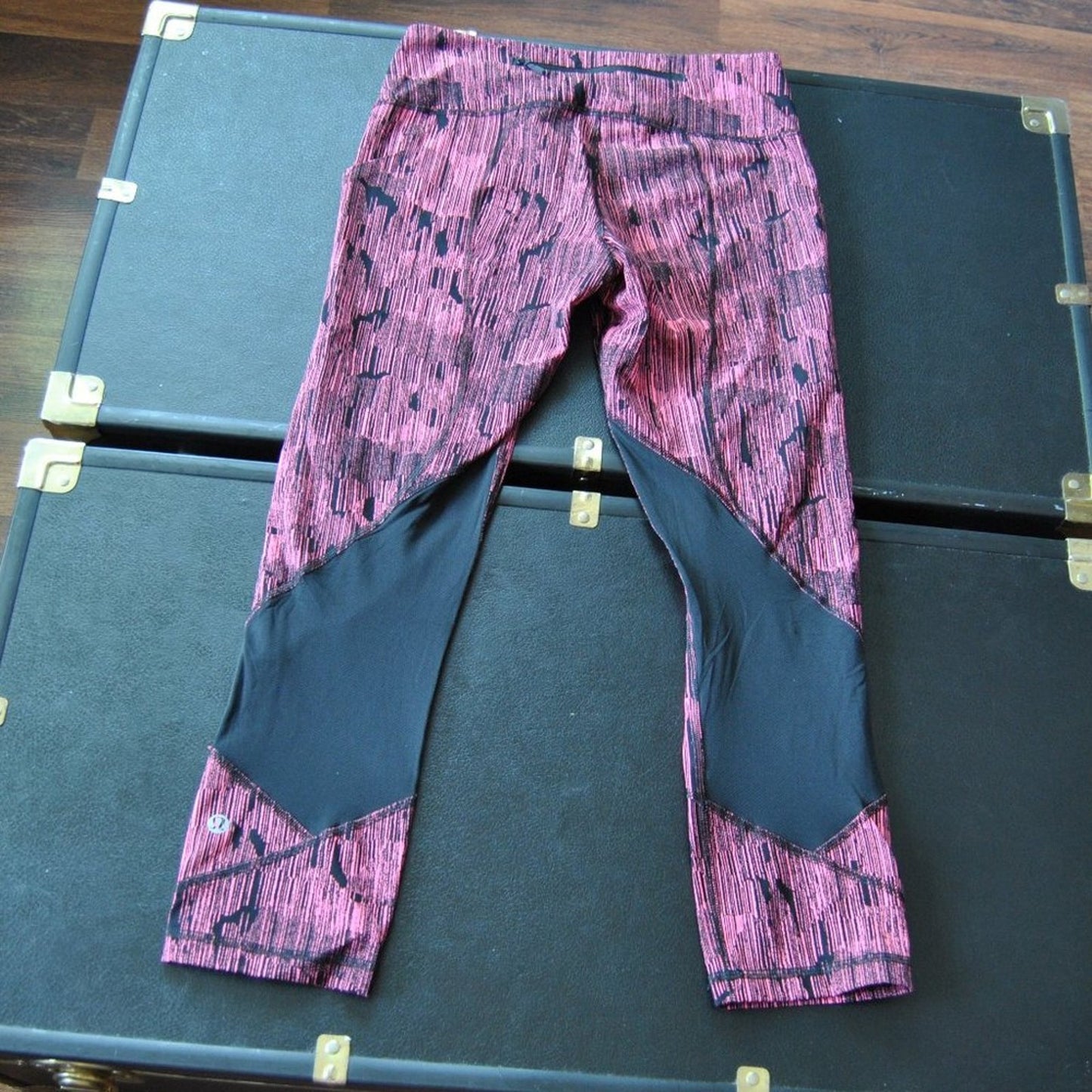 Lululemon Leggings with Pockets Pink and Black Size 6