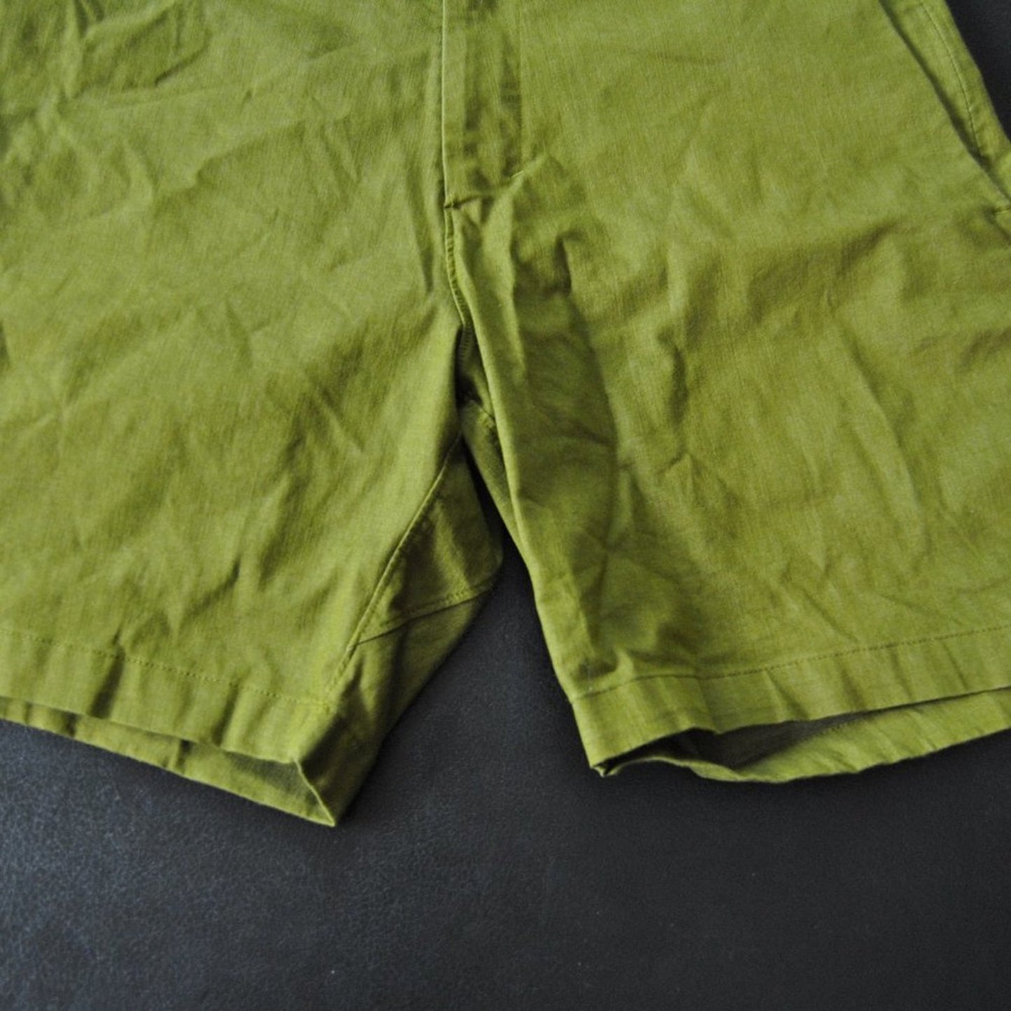Lululemon Size: 34 Green Shorts w/ Zipper Pocket