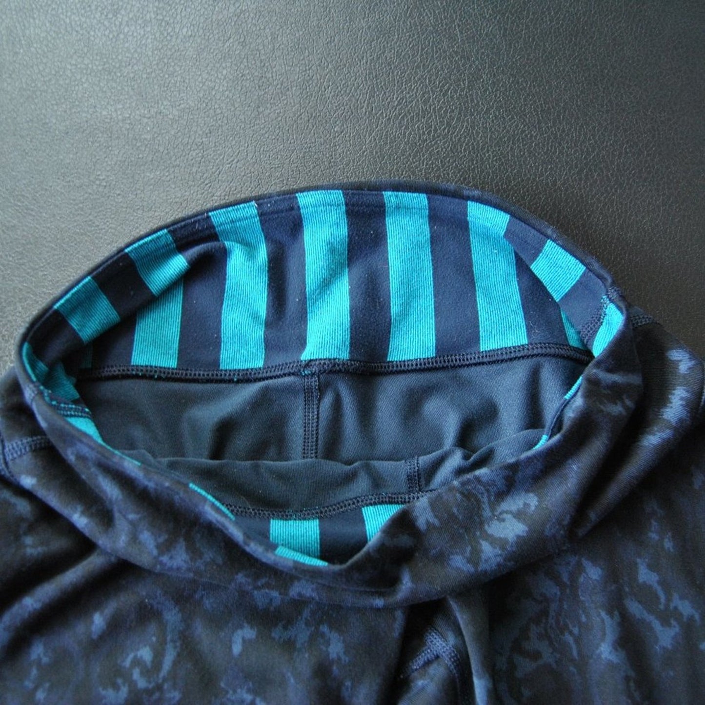 Lululemon Blue Wunder Under Pant Leggings Size 6