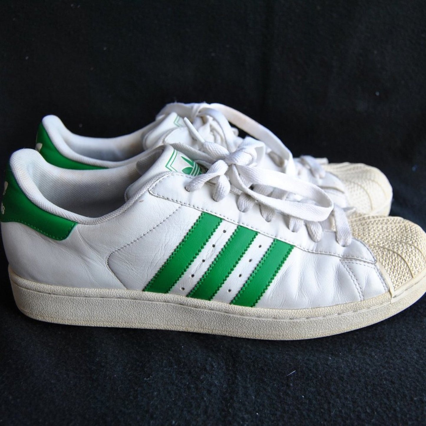 Adidas Superstar White w/ Green Stripes & Logo Size: 11 Men's