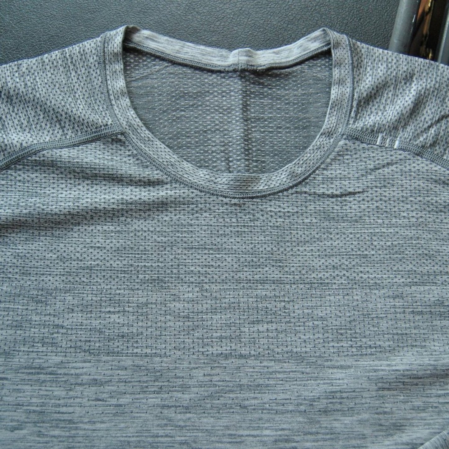 Lululemon Large Light Gray Lightweight Metal Vent Tech Long Sleeve Shirt