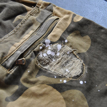 Twenty Two Oz Green Camo with White Paint Splatters Style Pants 42/32