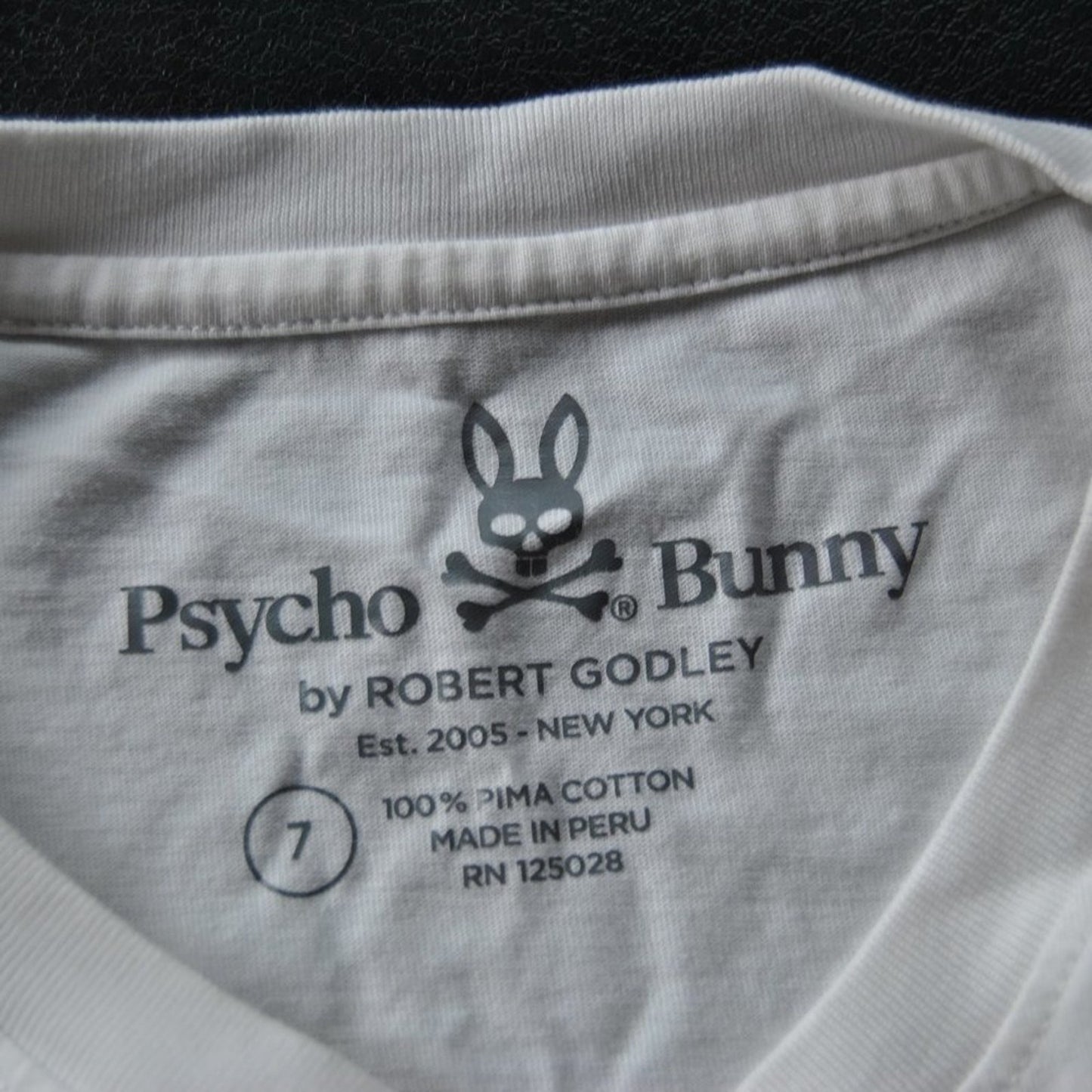 Psycho Bunny Size: 7 X-Large White, Black, & Blue Short Sleeve Shirt