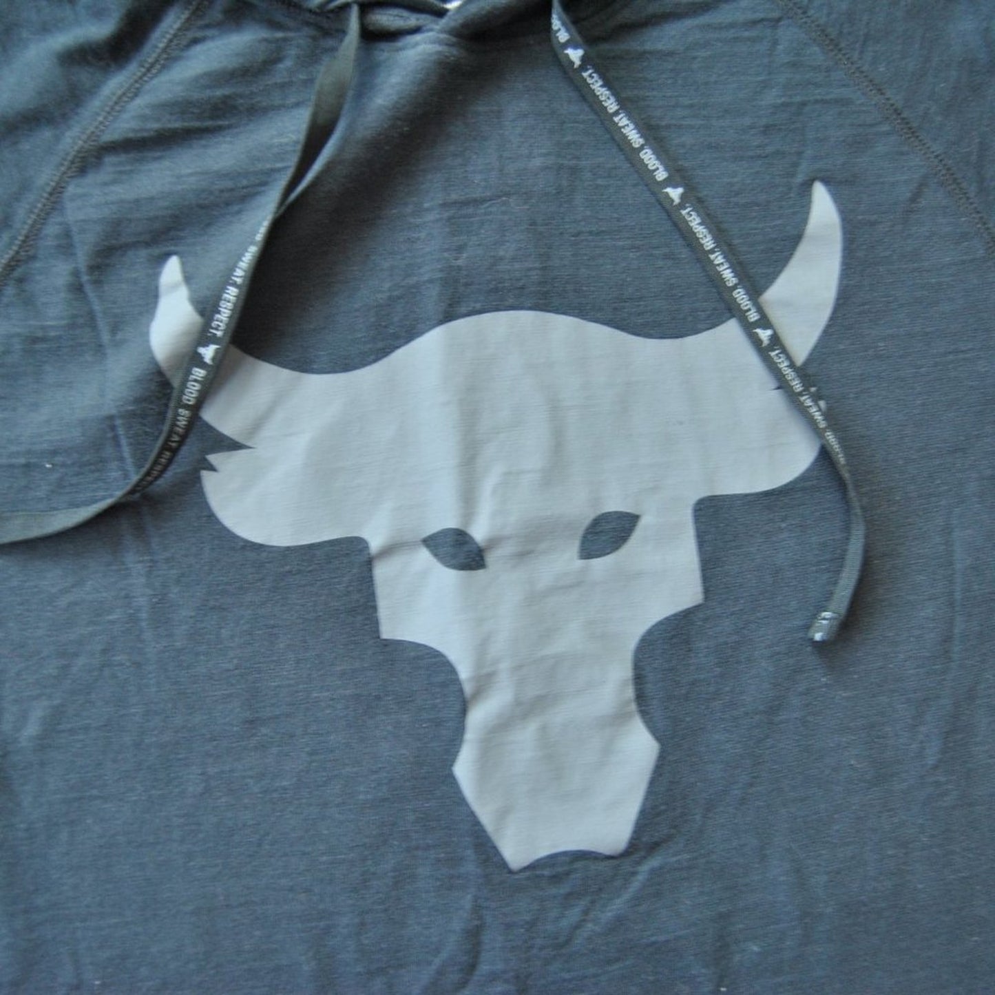 Project Rock's Medium Black/Dark Gray Brahma Bull Short Sleeve Hoodie