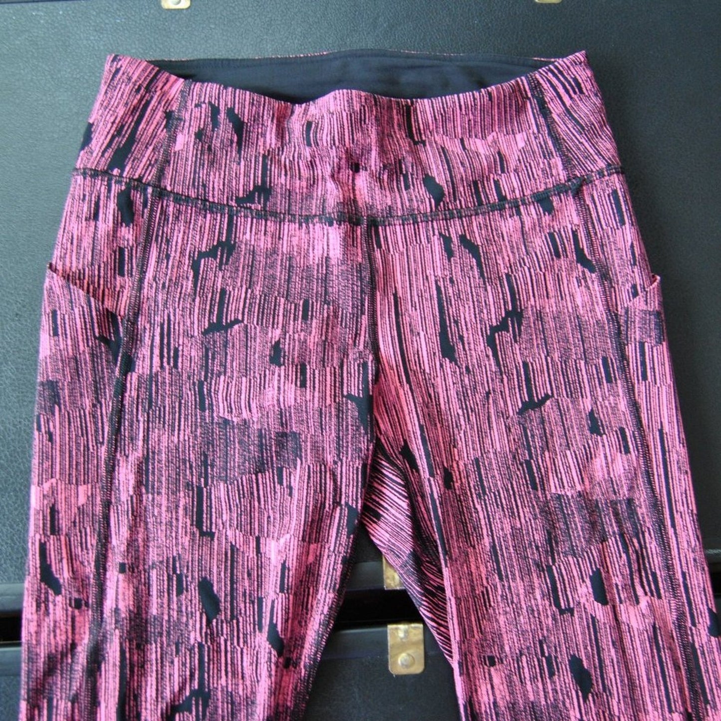 Lululemon Leggings with Pockets Pink and Black Size 6