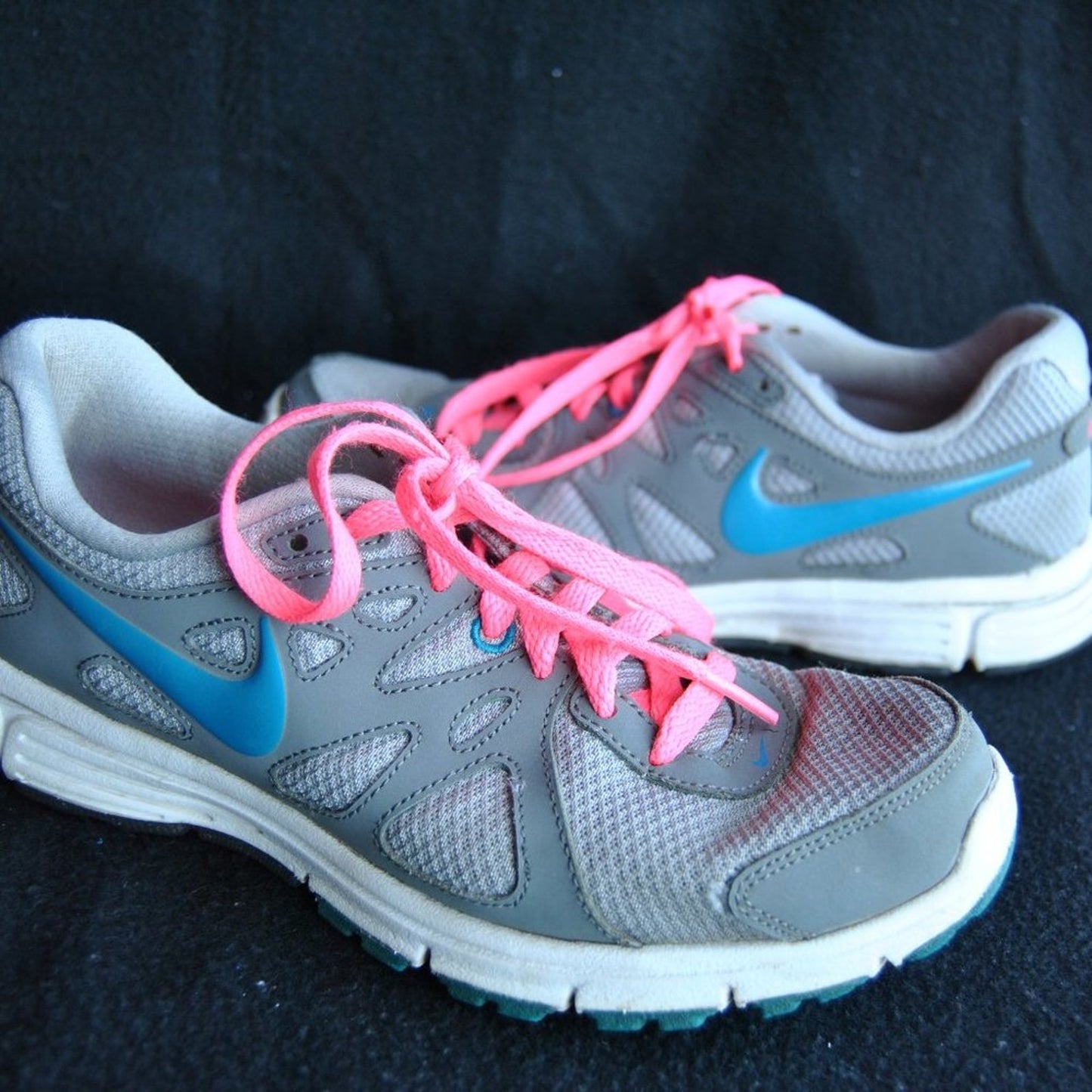 Nike Revolution 2 Running Shoes Size: 7 Women's Gray and Blue with Pink Laces