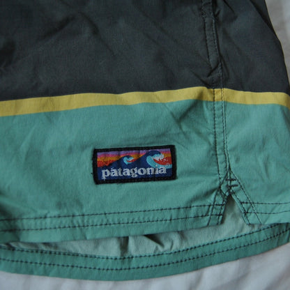 Patagonia Wavefarer Volley Gray Teal & Yellow 5" Shorts Small