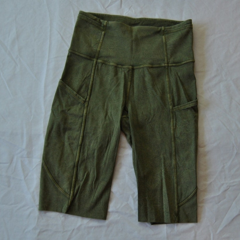 Lululemon Fast Free High Rise Tight Ice Dye Wash Moss Green Size 2 Shorts