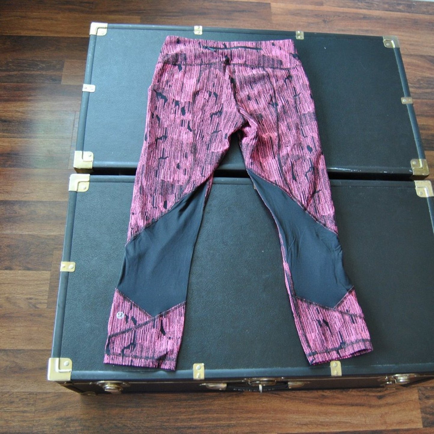 Lululemon Leggings with Pockets Pink and Black Size 6