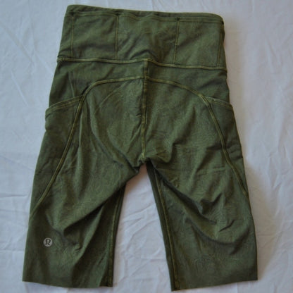 Lululemon Fast Free High Rise Tight Ice Dye Wash Moss Green Size 2 Shorts