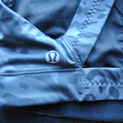 Lululemon Gray & Black Animal Print Sports Bra Size: 4 (X-Small)