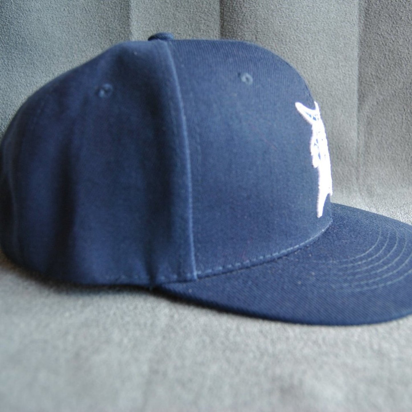 Detroit Tigers American Flag Brim Miller Light Snapback Hat