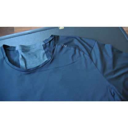 Lululemon Large/X-Large Black & Gray Two-tone Short Sleeve Shirt