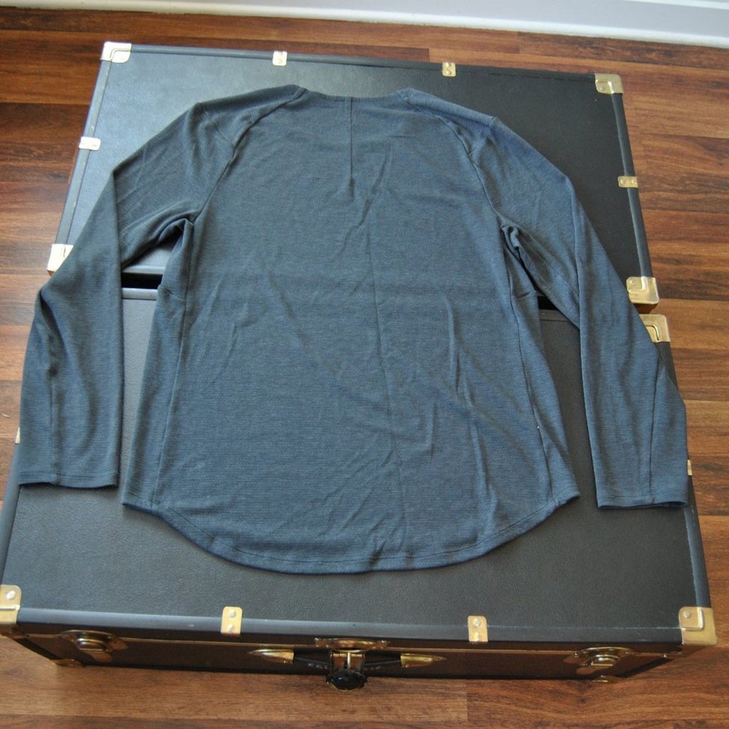 Lululemon Athletica Small Dark Gray Long Sleeve Shirt