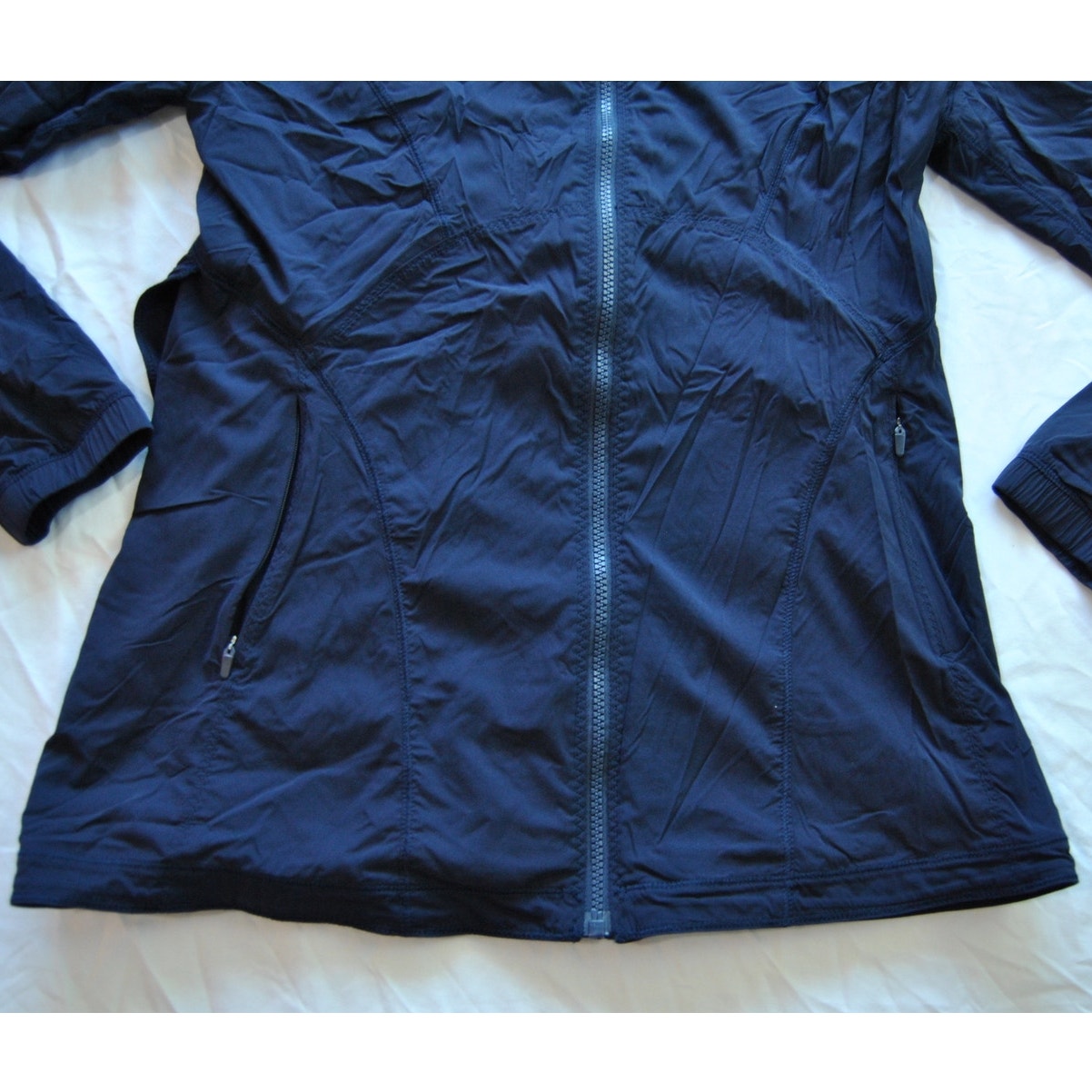 Lululemon Windbreaker with Hideaway Hoodie Size 10 Dark Blue