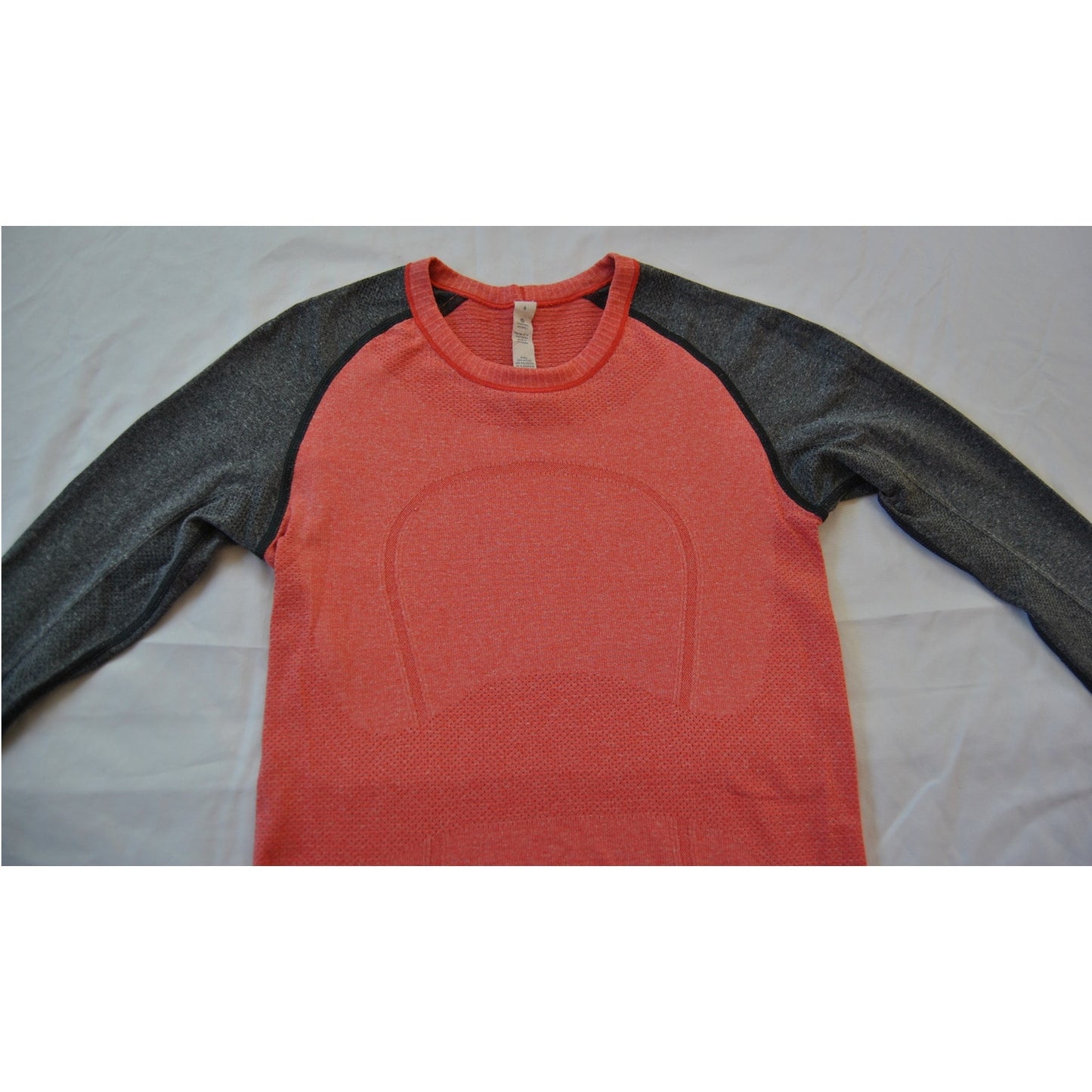 Lululemon Swiftly Tech Pink w/ Gray Size 4 Sleeves Long-Sleeve