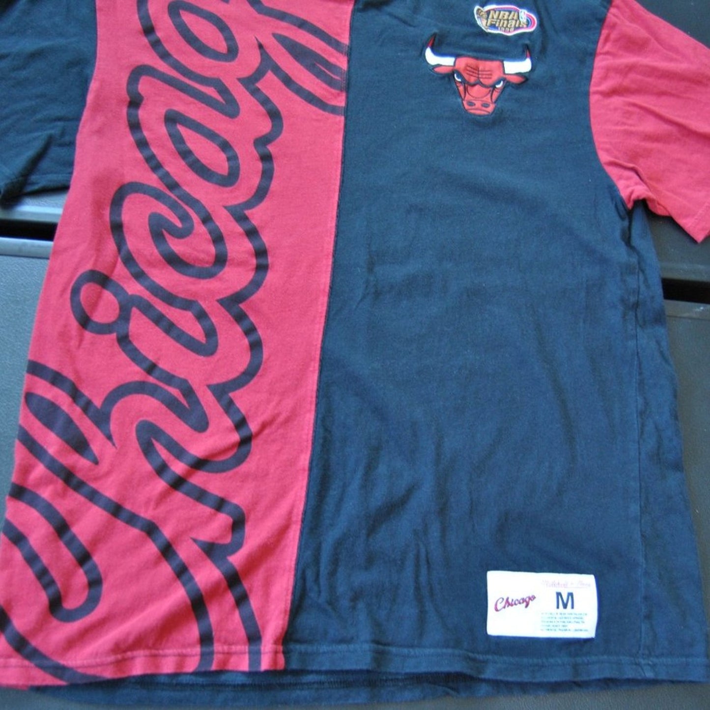 Chicago Bulls Mitchell & Ness NBA Finals 1996 Medium Red & Black Short Sleeve