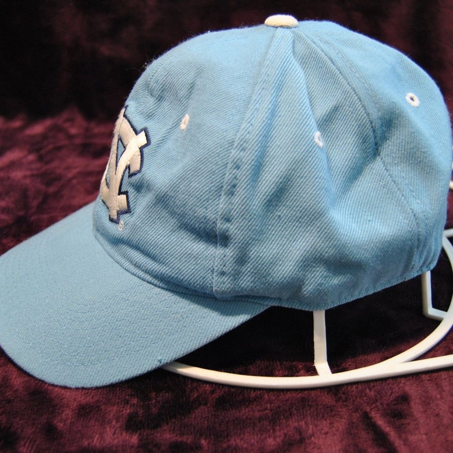North Carolina Tar Heels  Blue & White Fitted Hat Size: 7 1/8