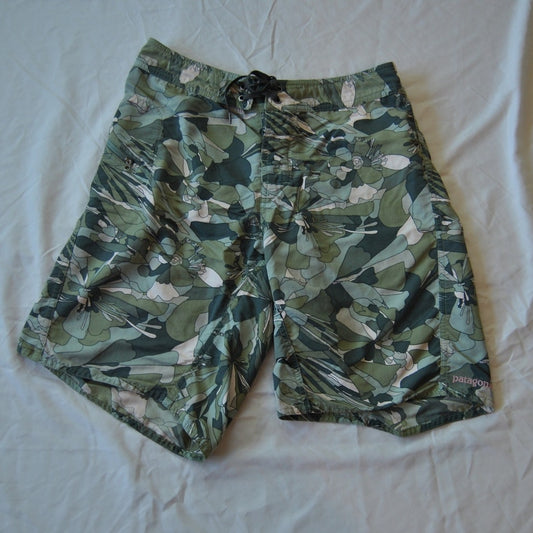 Patagonia Wavefarer Camo Green Board Shorts Size: 30"