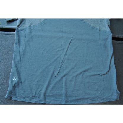 Lululemon Medium/Large Gray & Black Two-tone Short Sleeve Shirt