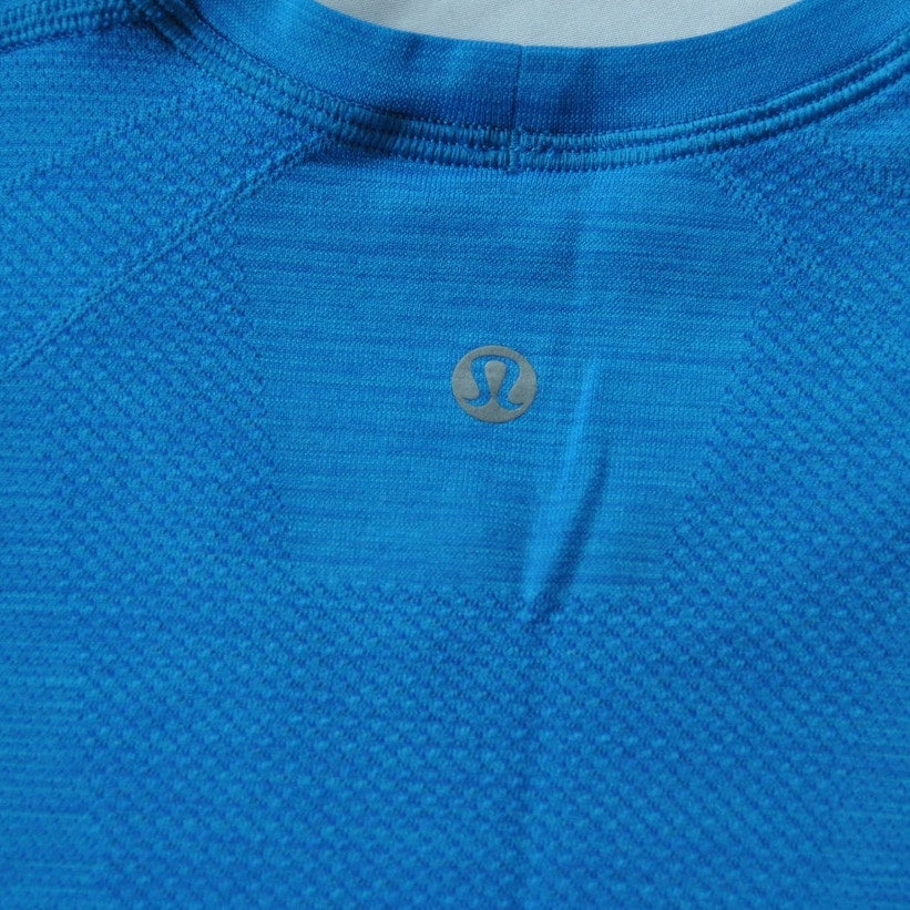 Lululemon Small Blue Short Sleeve Shirt