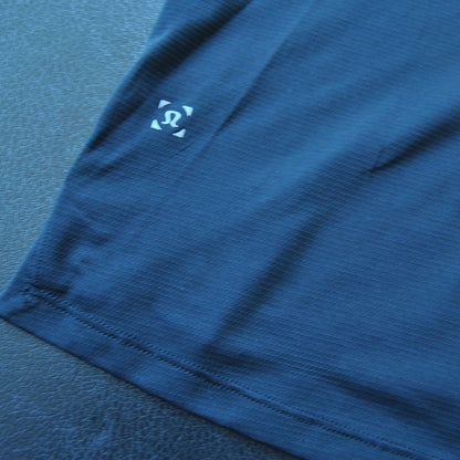 Lululemon Large/X-Large Black & Gray Two-tone Short Sleeve Shirt