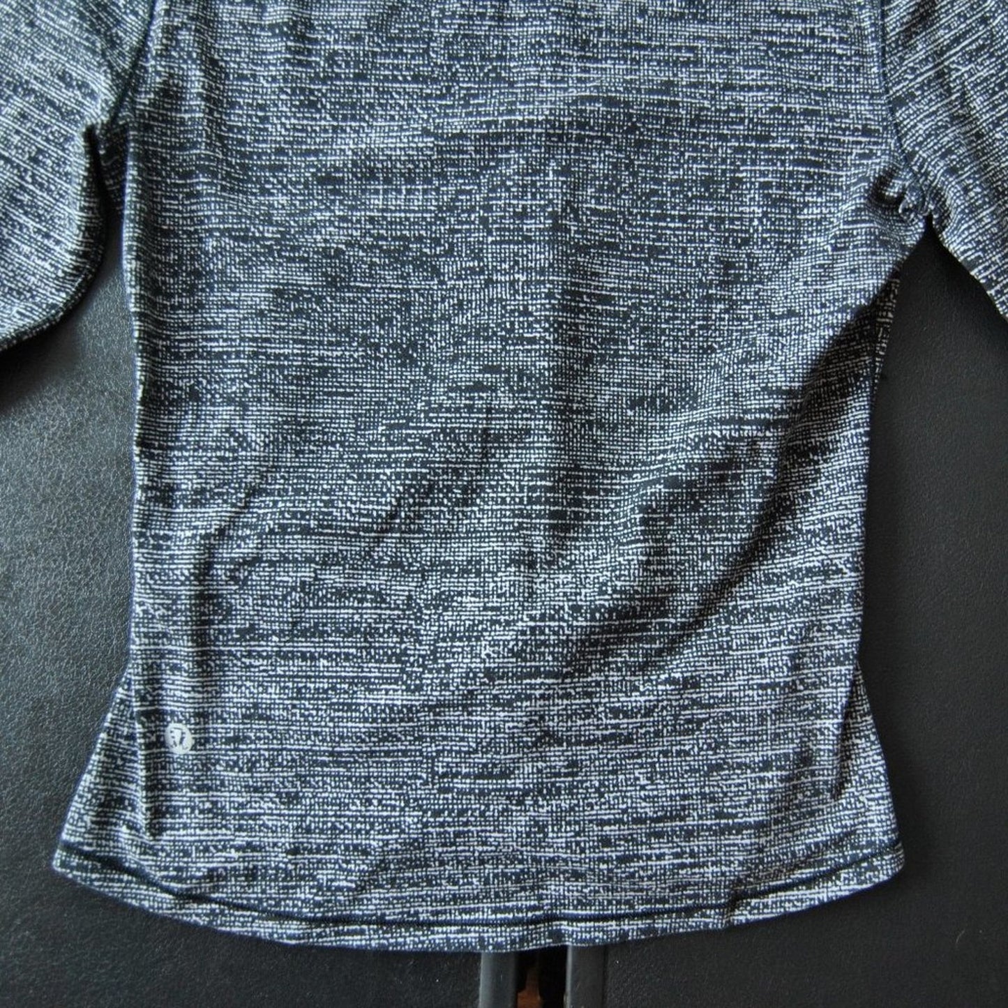 Lululemon Athletica Size 4 Turtle Neck Pullover Sweater Black & White Design