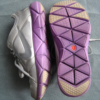 Nike Flywire Quick Fit Silver & Purple Athletic Shoes Size: 7 Women's