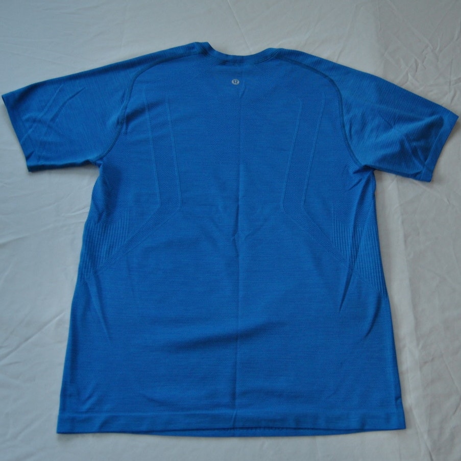 Lululemon Small Blue Short Sleeve Shirt