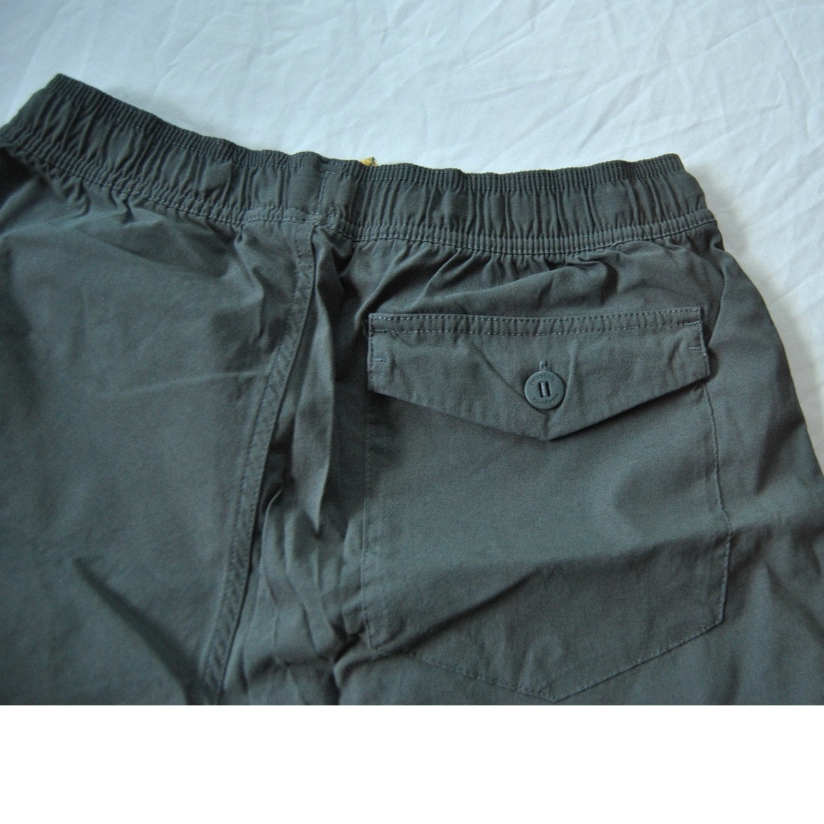 Patagonia Wavefarer Volley Gray Teal & Yellow 5" Shorts Small