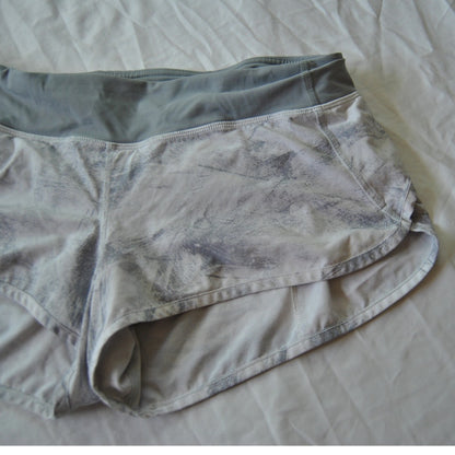 Lululemon Speed Up Low-Rise Lined Short 2.5" Size 8