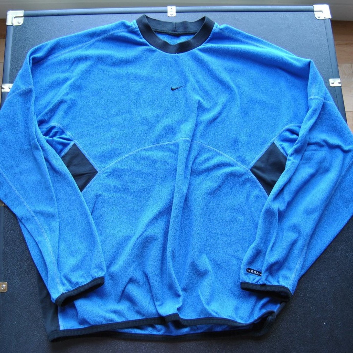 Large Vintage Nike Blue & Black Large Therma-fit Crewneck Sweater
