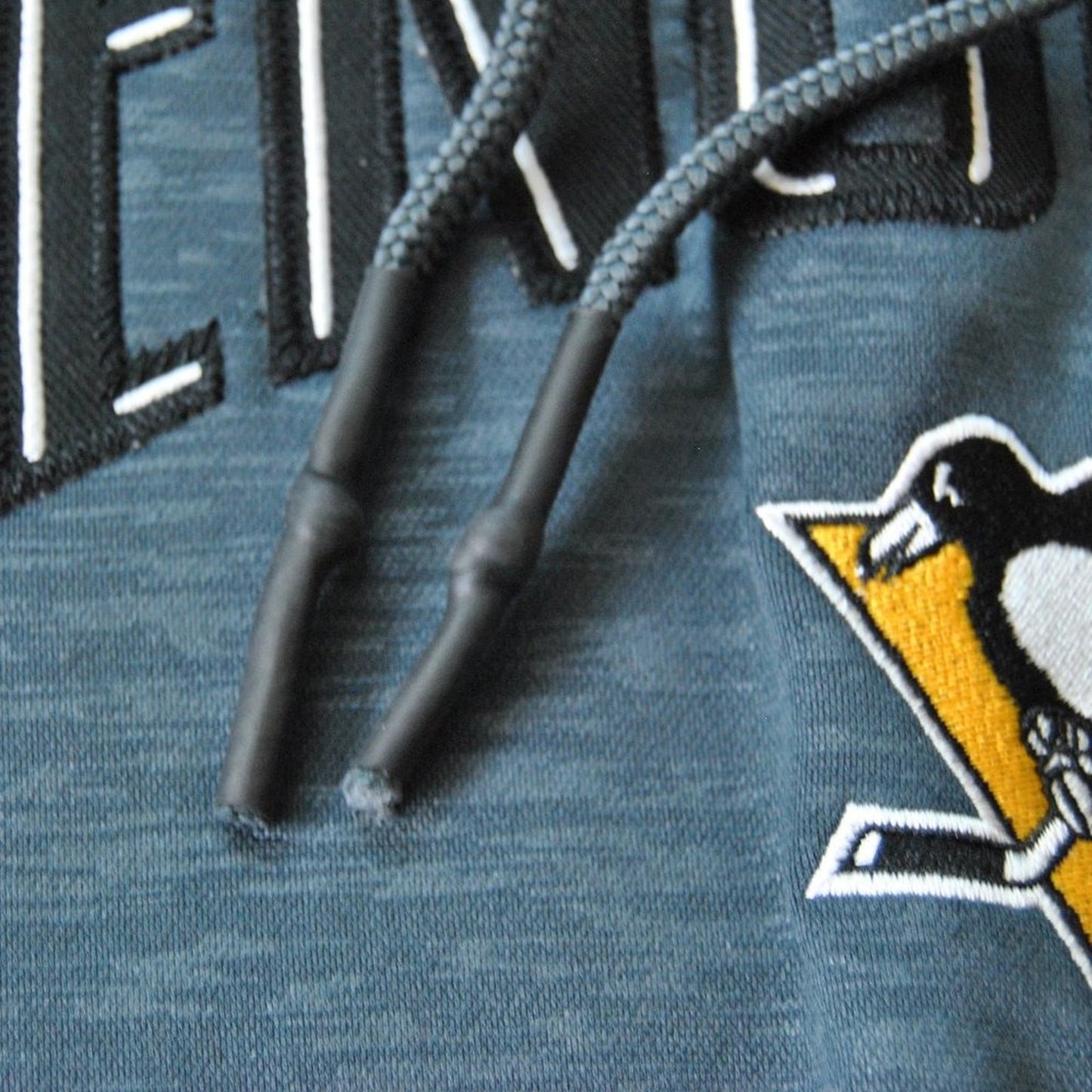 Pittsburgh Penguins Large Gray Champion Pullover Hoodie