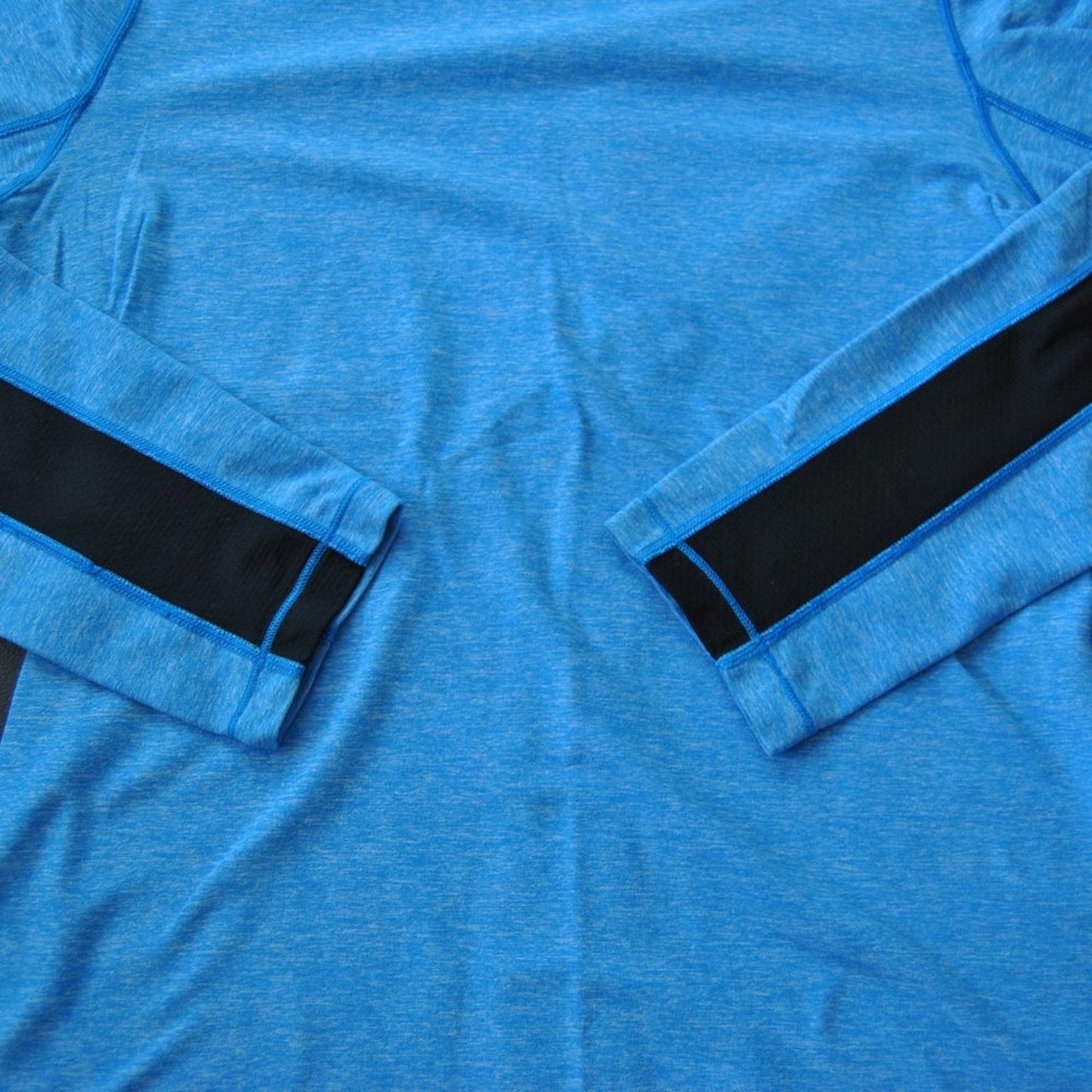 Lululemon Medium Surge Warm Blue w/ Black Accent & Logo Long Sleeve Shirt