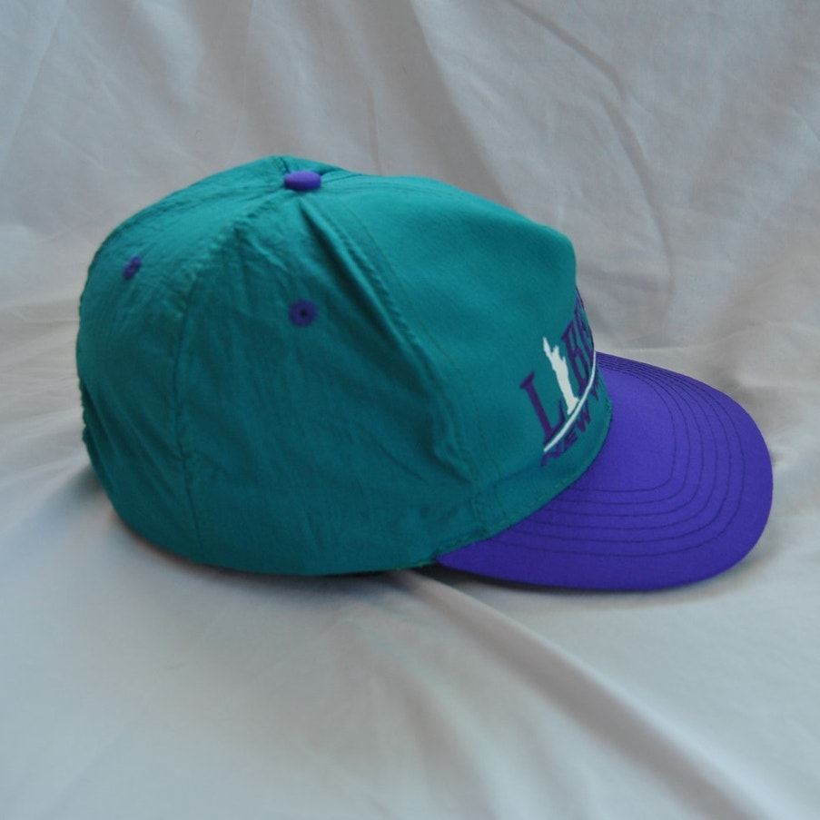 Statue Liberty New York City 90s Vintage Teal & Purple Snapback Hat