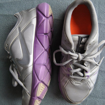 Nike Flywire Quick Fit Silver & Purple Athletic Shoes Size: 7 Women's
