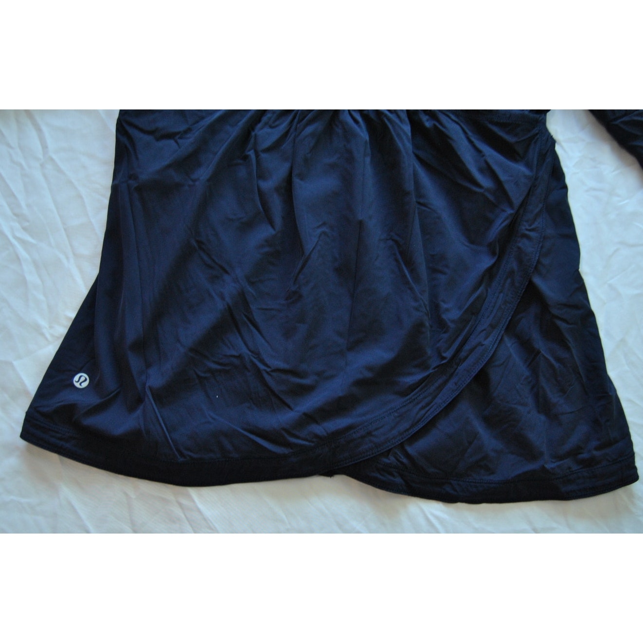 Lululemon Windbreaker with Hideaway Hoodie Size 10 Dark Blue