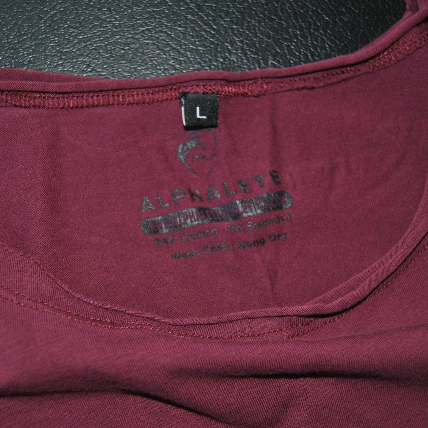 Alphalete Large Maroon/Burgundy Short Front/Long Back Short Sleeve Shirt
