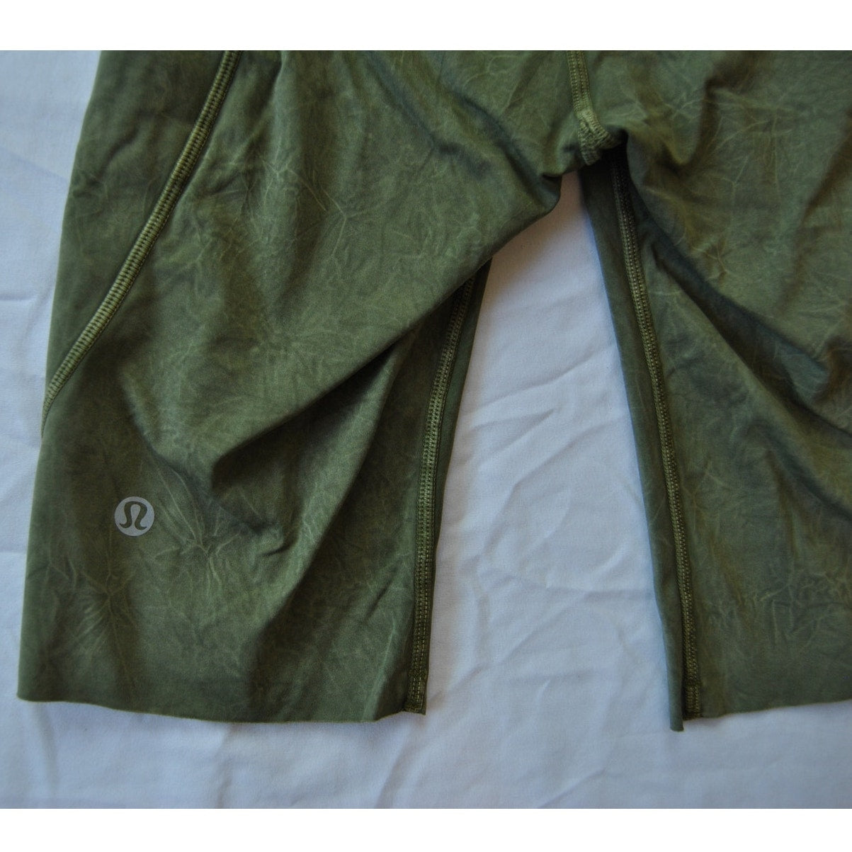 Lululemon Fast Free High Rise Tight Ice Dye Wash Moss Green Size 2 Shorts