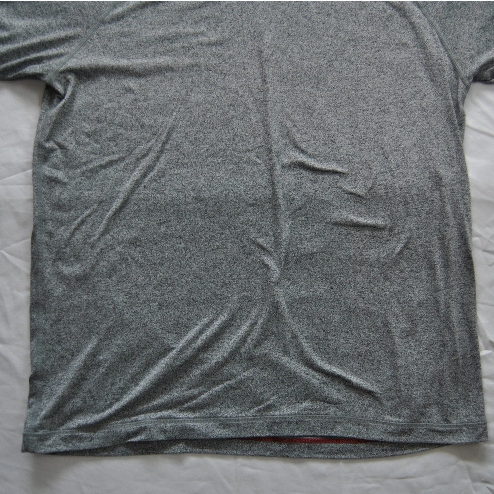 Rhone Large Gray Short Sleeve Shirt