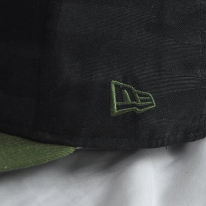 Atlanta Braves MLB Player Hat Fitted 7 3/8 Bradley Camo Black