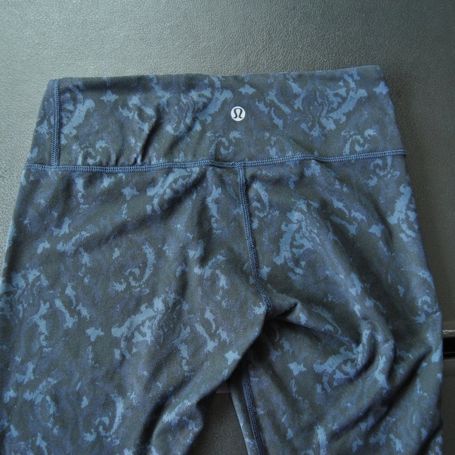 Lululemon Blue Wunder Under Pant Leggings Size 6
